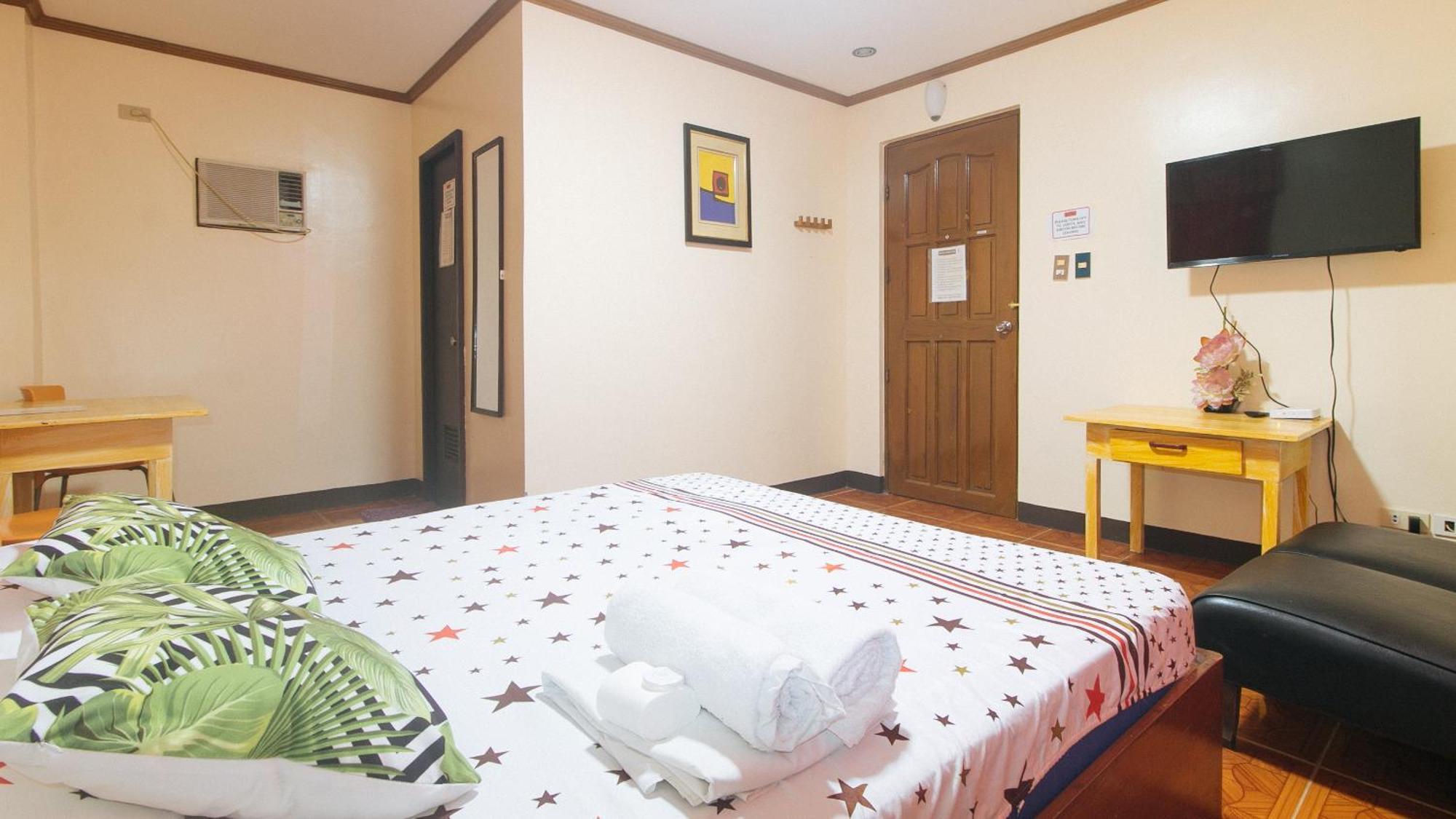 Lauriens Hotel Tagaytay Tagaytay City Exterior photo